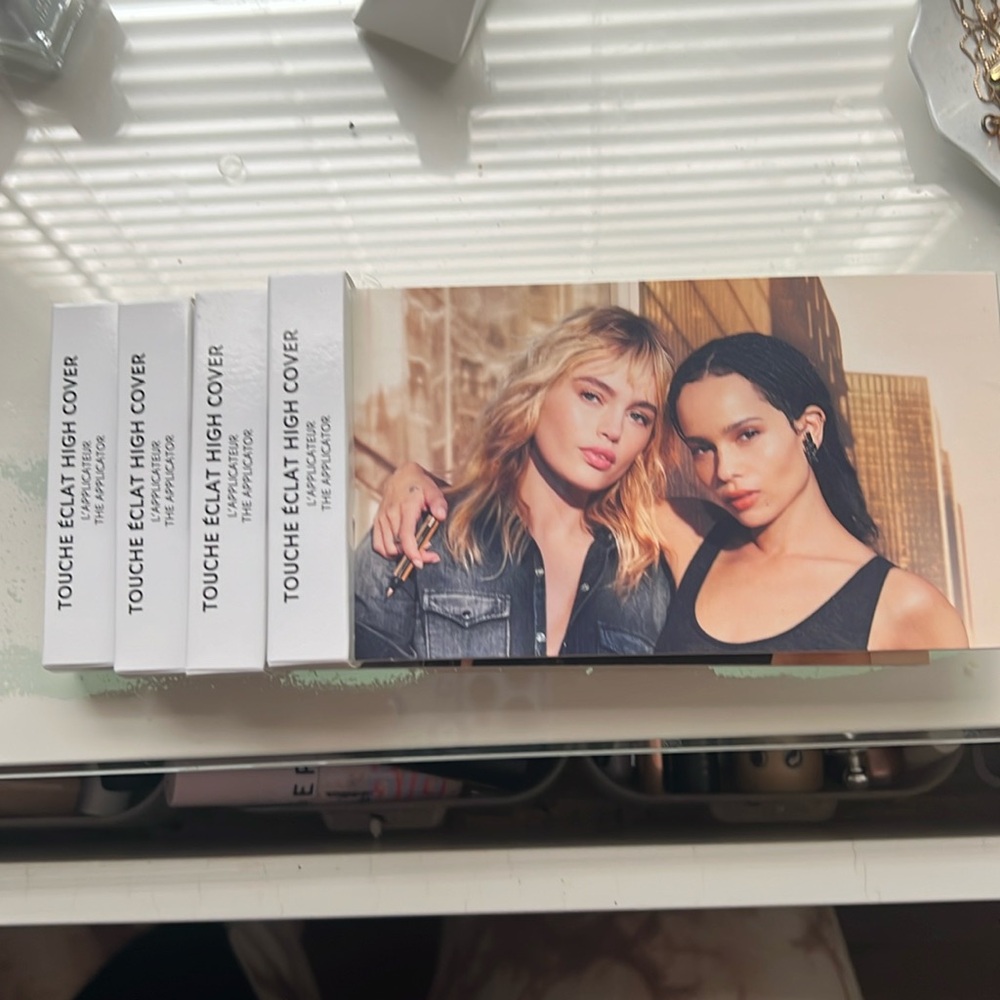 Yves Saint Laurent - 4 touche eclat high cover radiant concealer samples